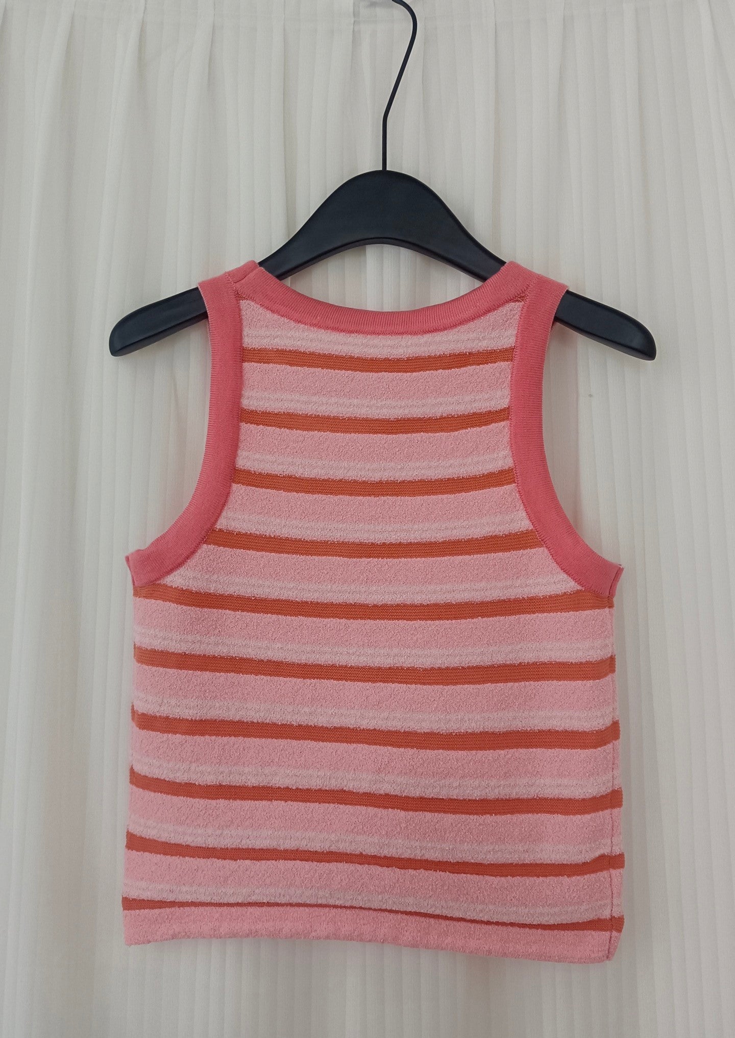 Front Gradient Metallic Letter Logo Stripe Knit Tank Top