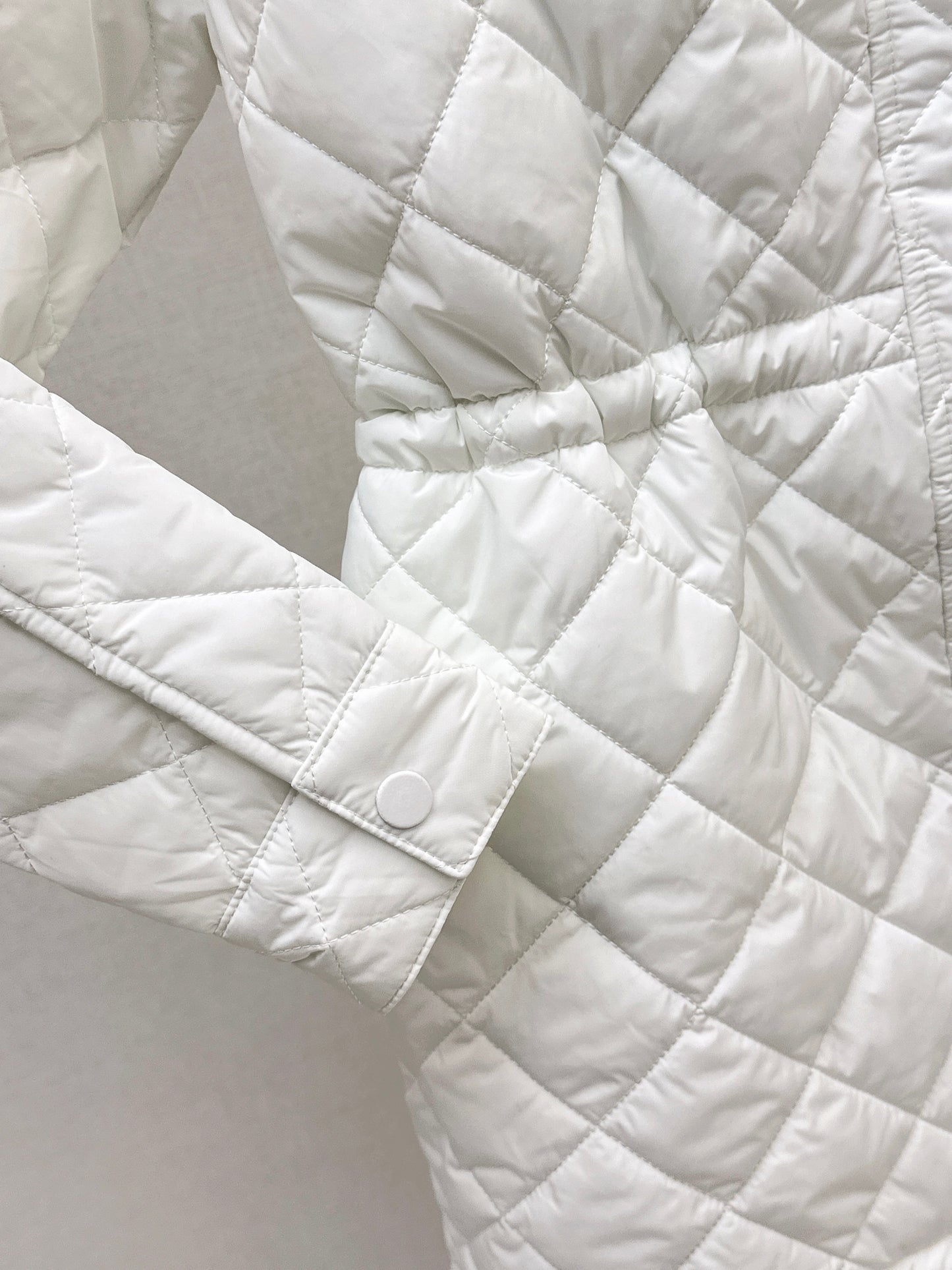 The latest double-sided diamond shaped quilted cotton jacket for autumn and winter