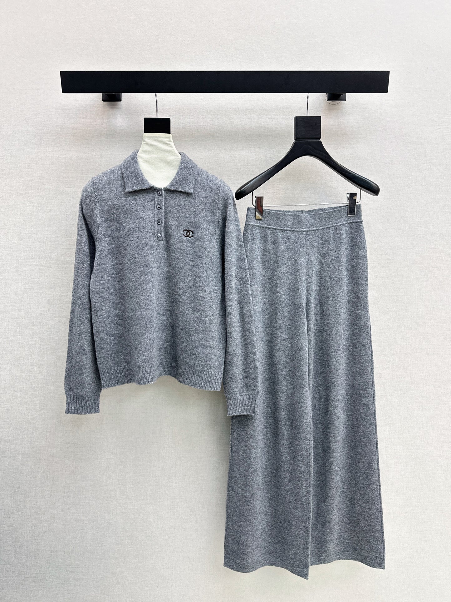 The latest lazy wool suit for autumn and winter
