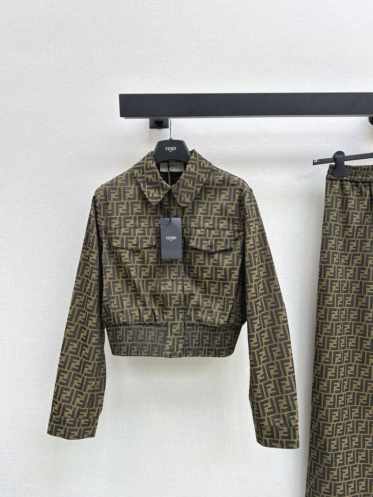The latest classic vintage FF letter jacquard jacket for autumn and winter