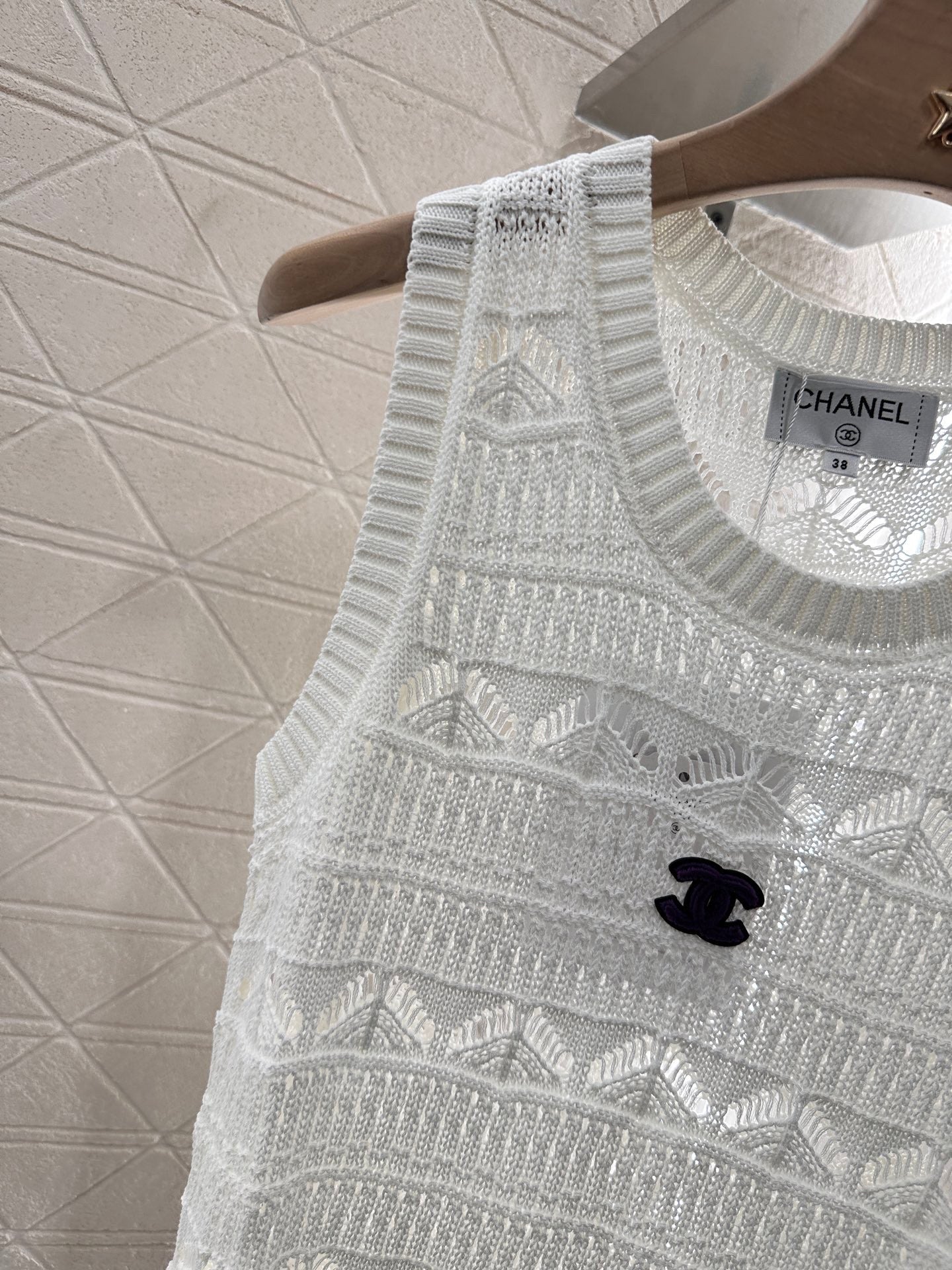 Openwork Floral Knit Vest
