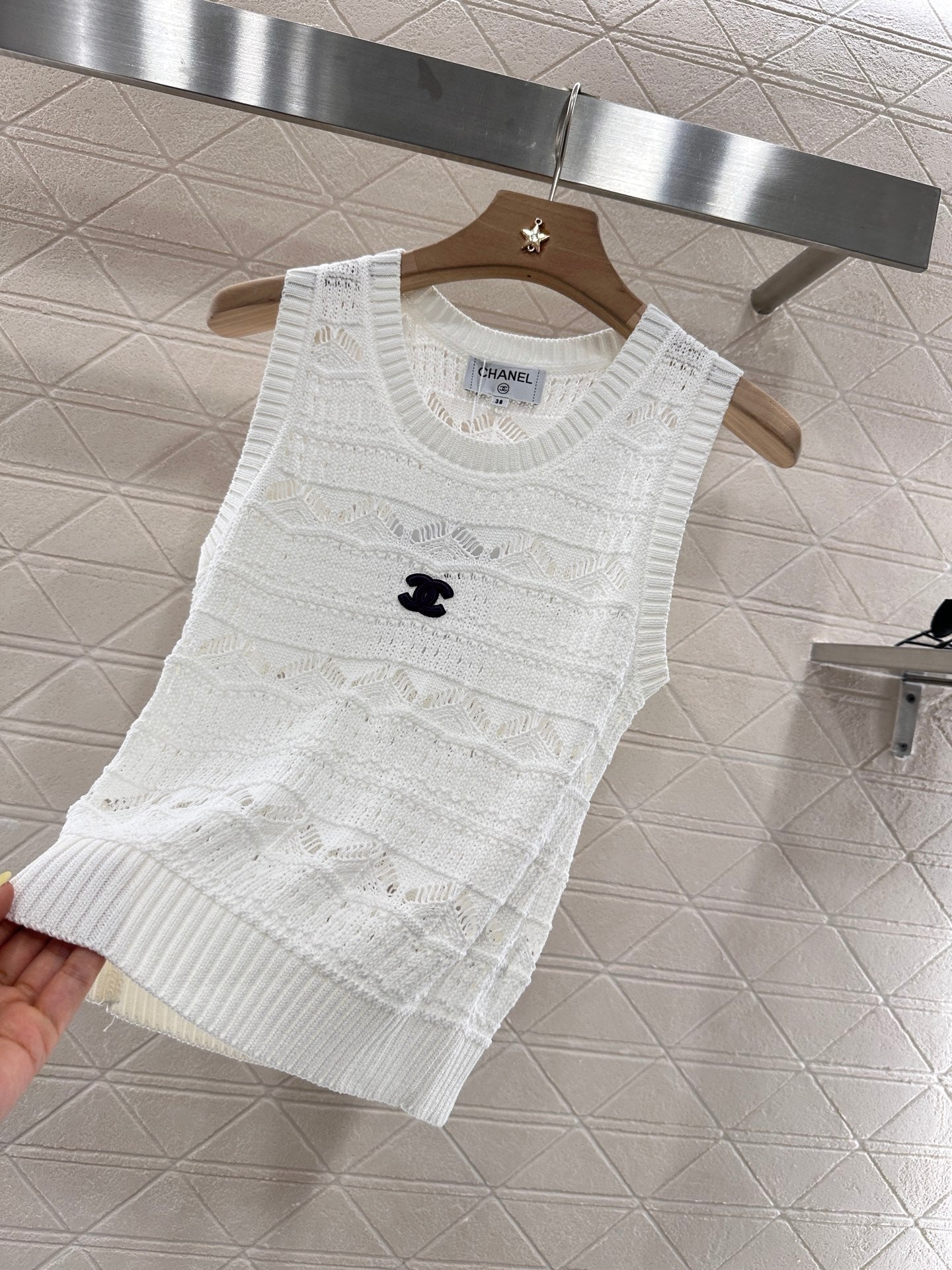 Openwork Floral Knit Vest