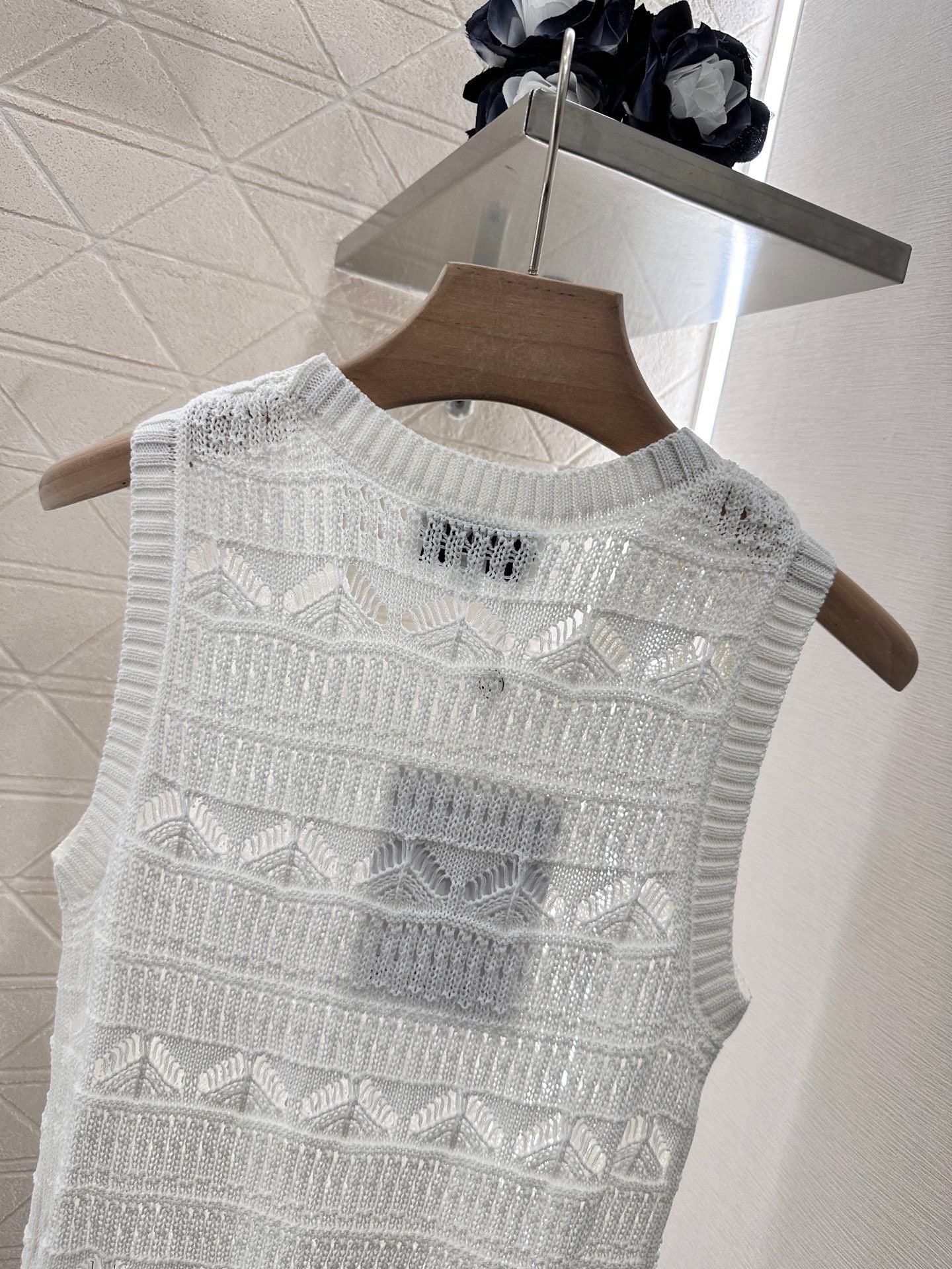 Openwork Floral Knit Vest