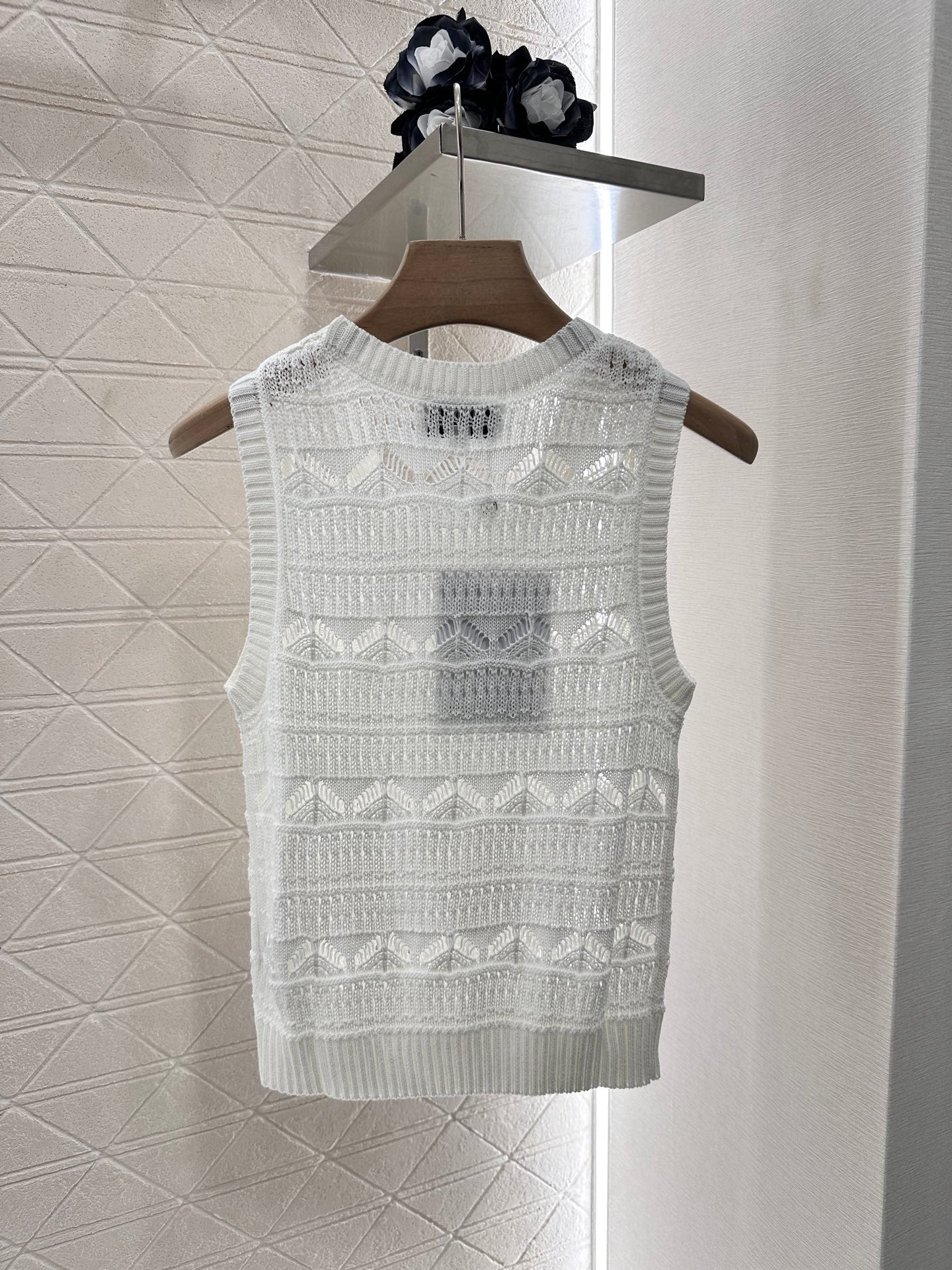 Openwork Floral Knit Vest